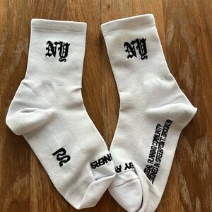 Bandit Lite Run Quarter Socks - NY, NY - White with Black